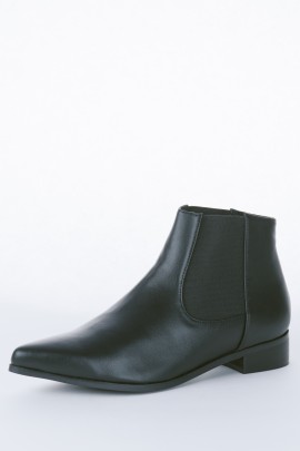 Pointed Chelsea Boot 